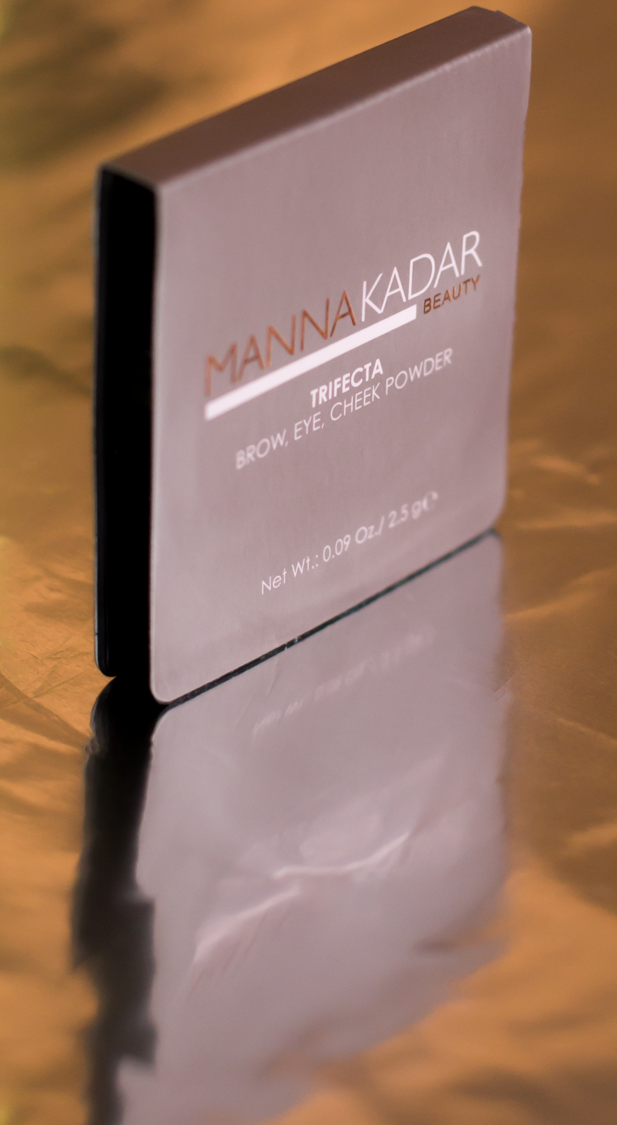 Manna Kadar Trifecta Bronzer - StyleTone box oktober