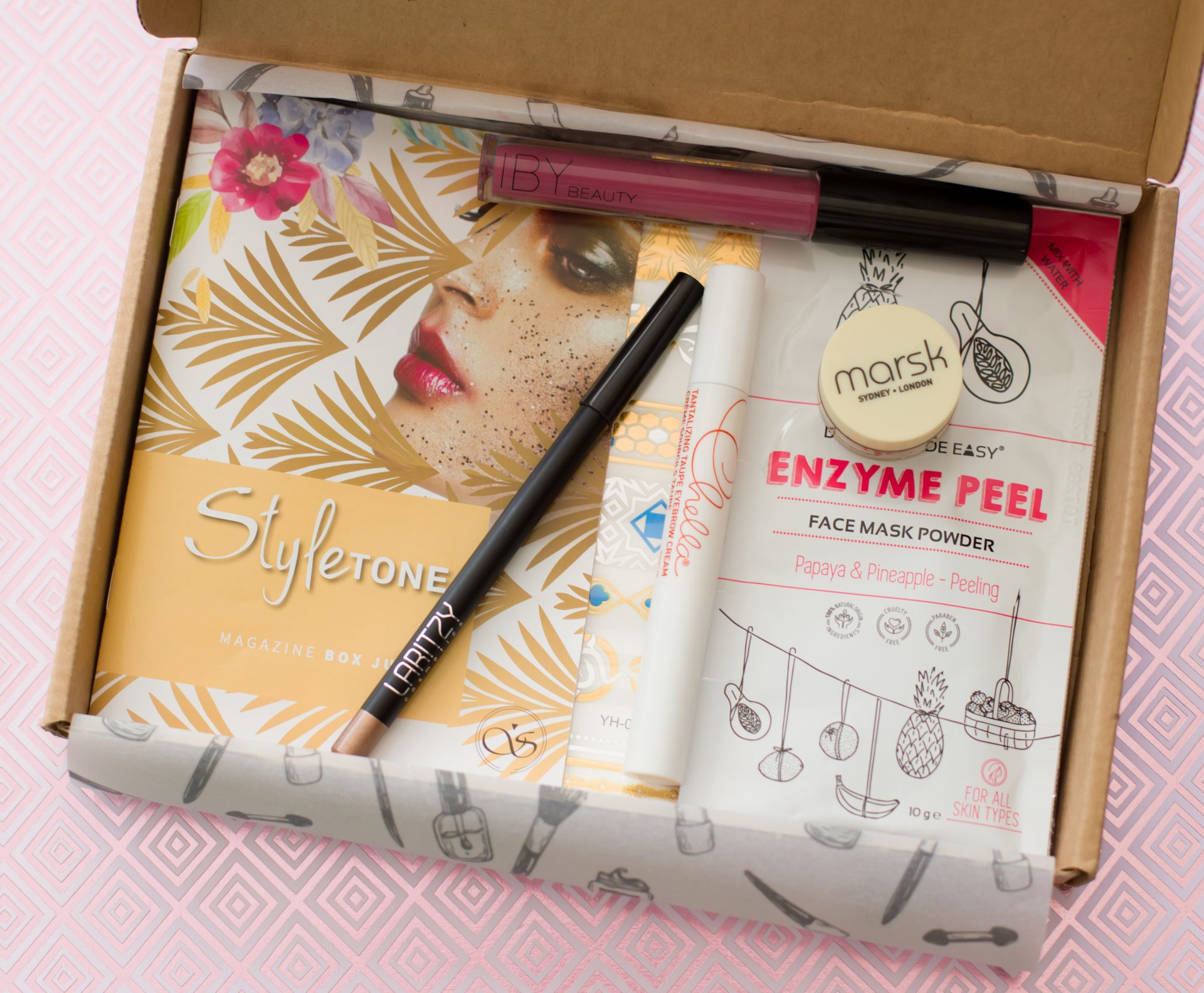 Alle producten in de box - StyleTone box juli 2018