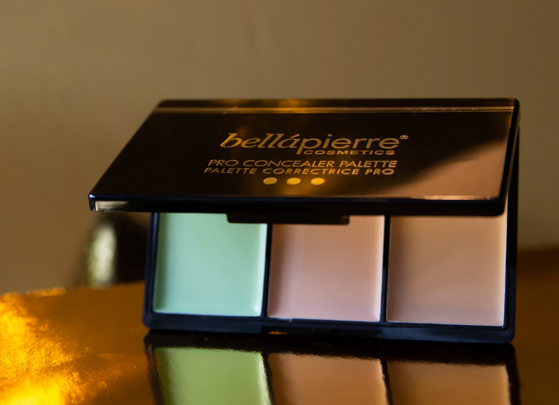 Unboxing Goodiebox december - Bellapierre concealer palette