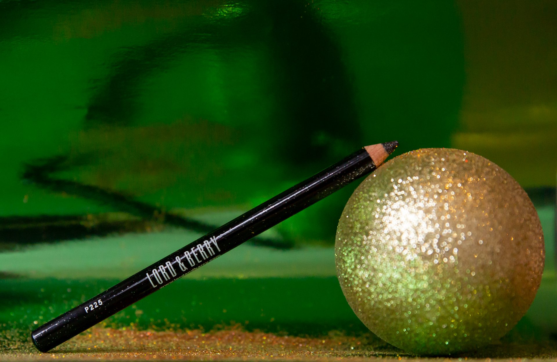 Unboxing Goodiebox december - Lord & Berry eyeliner