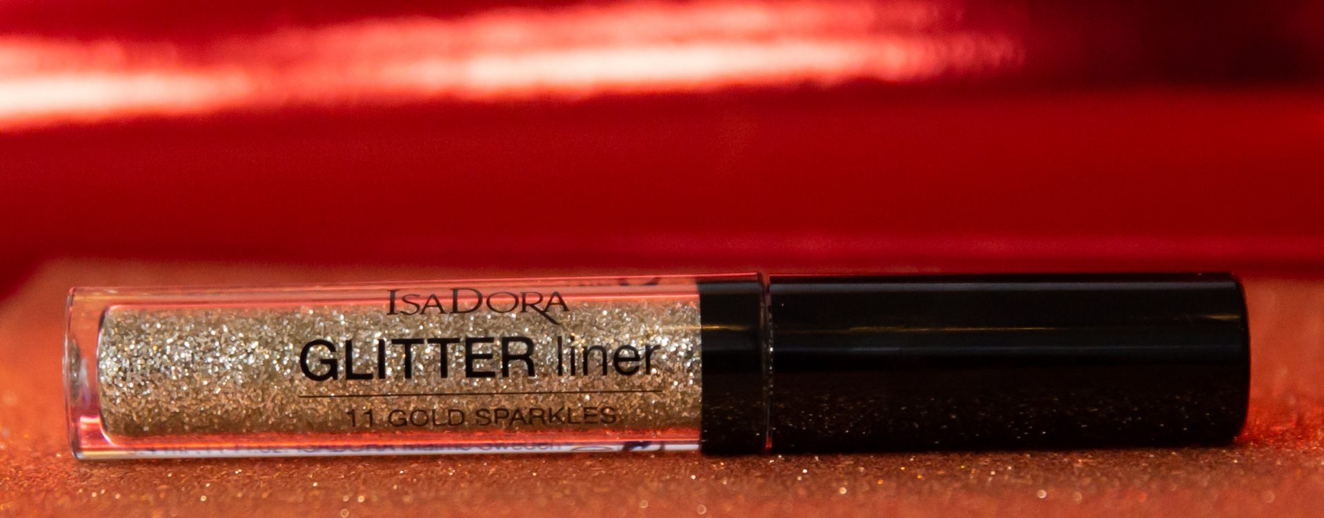 Unboxing StyleTone december - Isa Dora glitter liner