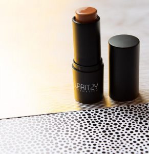 Laritzy Contour stick ST box september 201